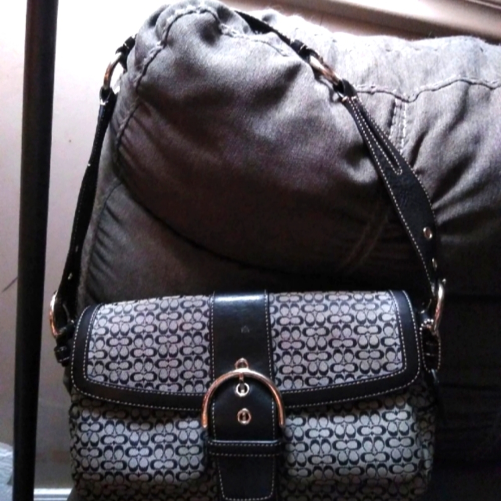 Coach shoulder bag